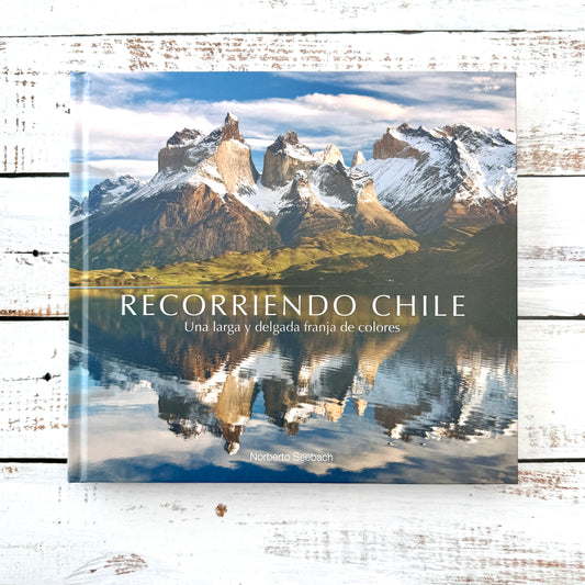 Recorriendo Chile. Una larga y delgada franja de colores