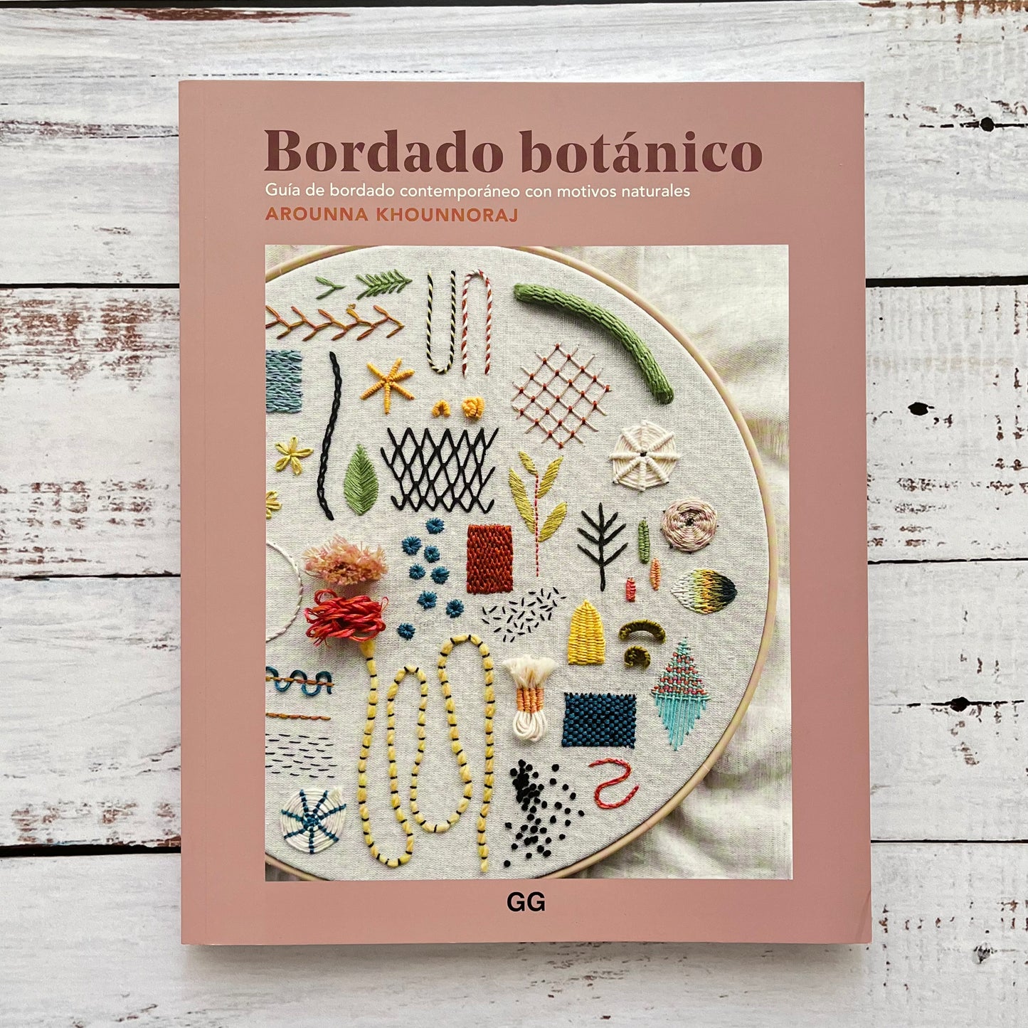 Bordado botánico
